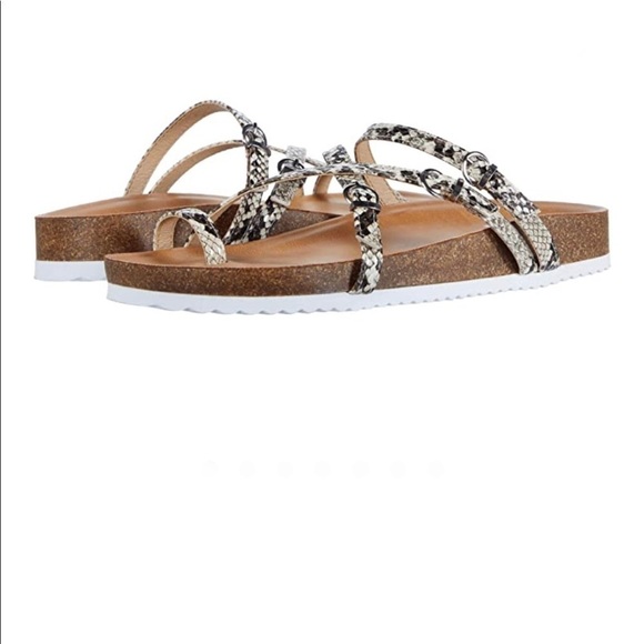 DV by Dolce Vita Shoes - DV by DOLCE VITA BOUDICCA BUCKLED STRAP SANDAL